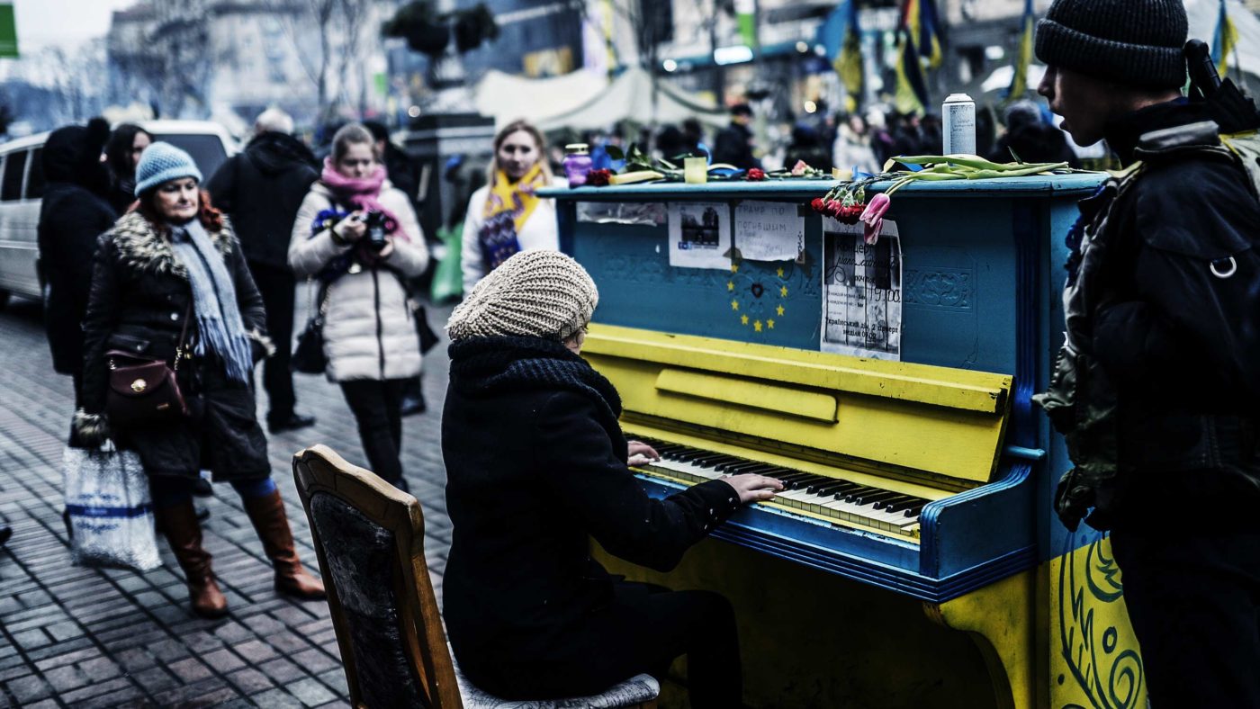 Free pianos for everybody!