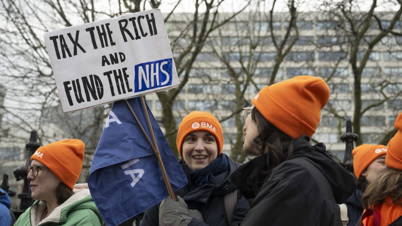 The doctors’ strike is a warning to Starmer